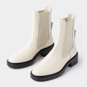 NIB Aeyde Chris Leather Chelsea Boots in Off white size 10